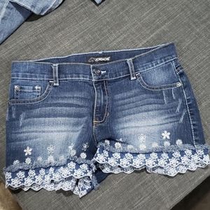 Shorts w/ flowers lining the bottom